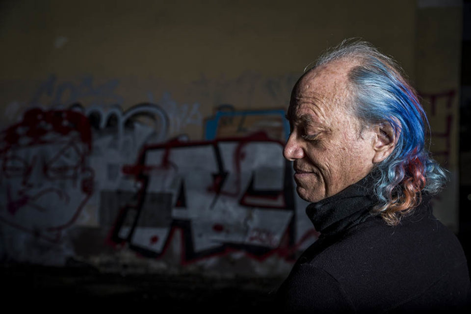 Editorial portrait of inventor Mitch Altman by Montreal portrait photographer