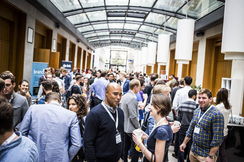 People network at a conference by a Montreal photographer