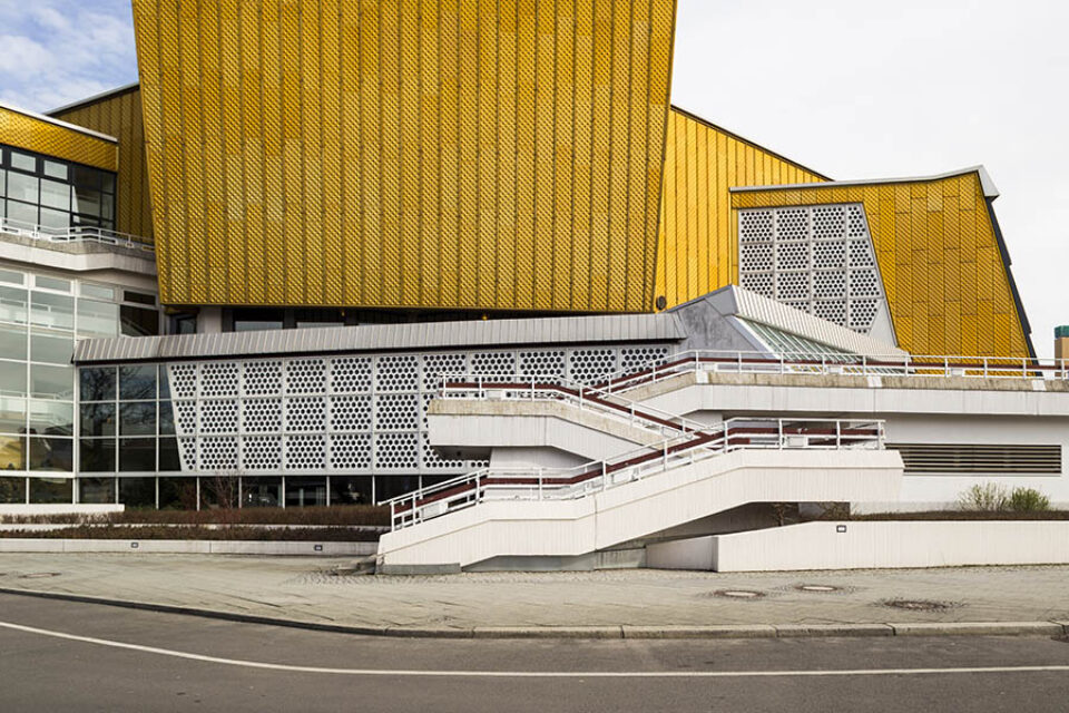 Berliner Philharmonie stairs and facade