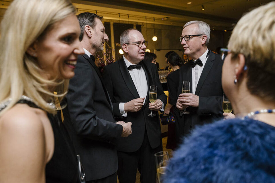 Event guests with drinks