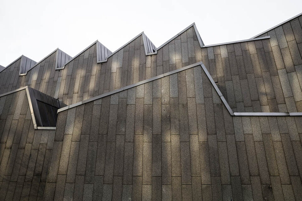 Berliner Philharmonie concrete facade