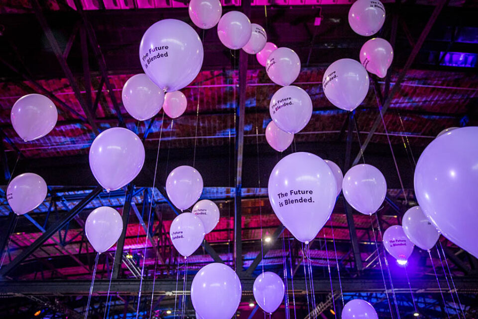 Balloons with event slogan