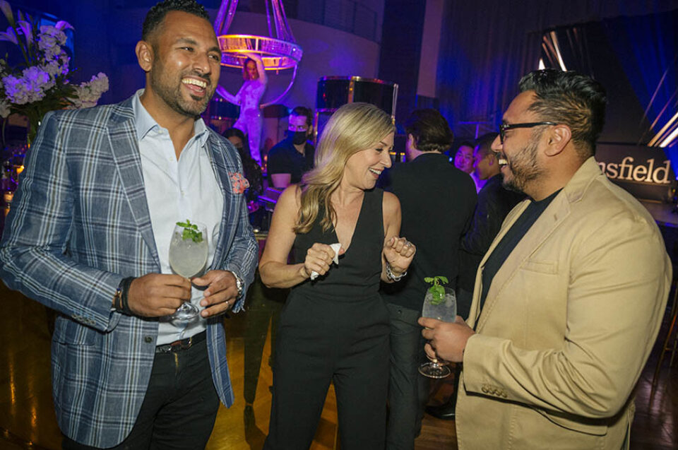 Montreal photographer shot of guests enjoying corporate event