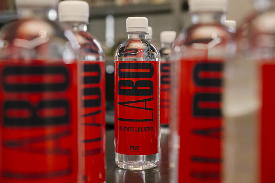 Montreal event photography - Branded drinking water
