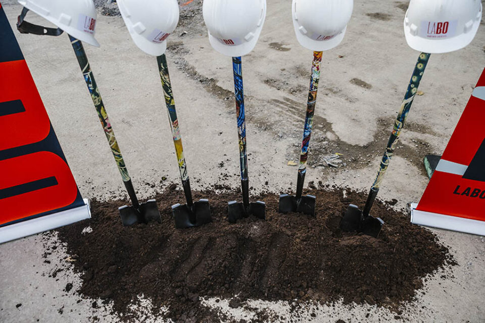 Helmets and spades ready for groundbreaking, Montreal