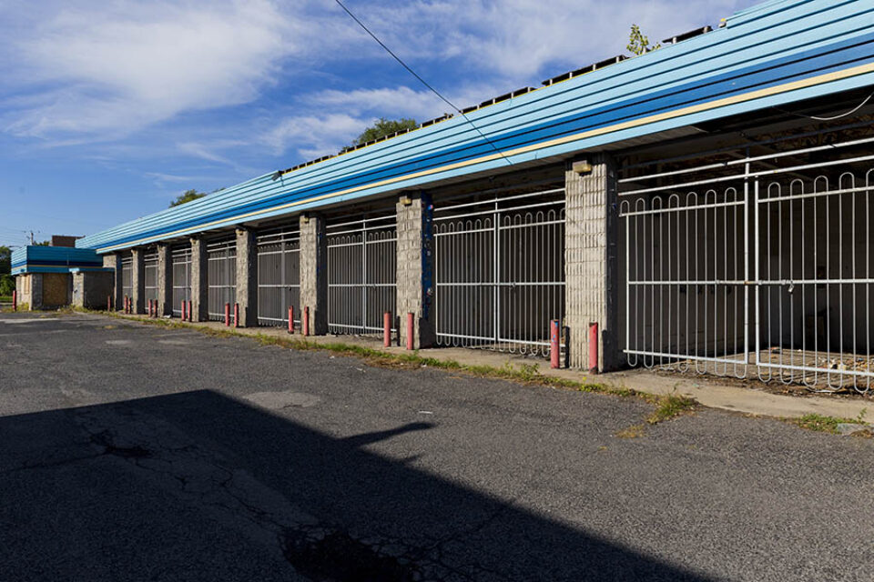 Colourful abandoned building, Longueuil