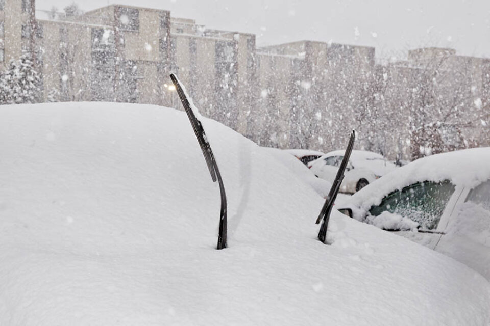 Windscreen wipers in snow