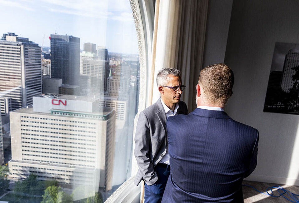 Delegates in conversation, Montreal event photography