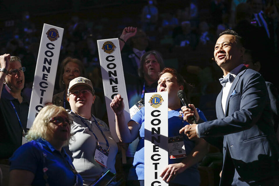 Presenter with Montreal convention delegates