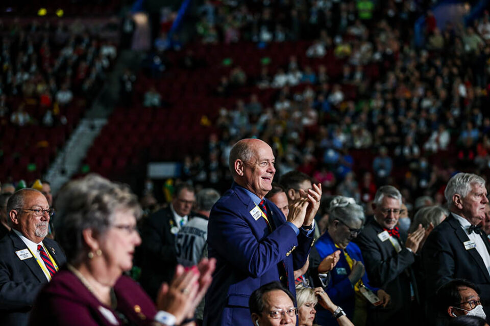 Delegate applauds at Montreal convention