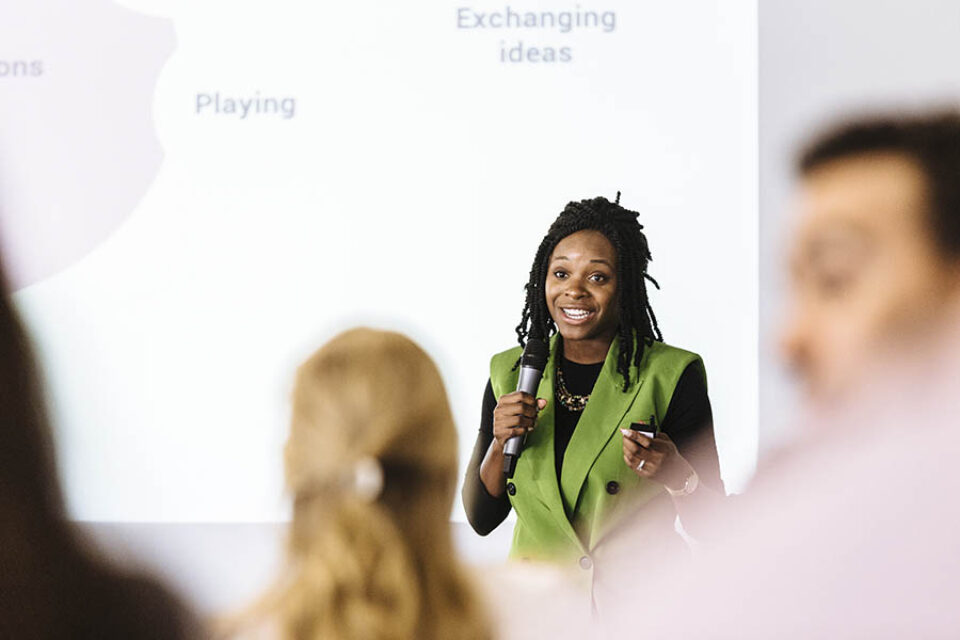 Corporate event presenter in Montreal