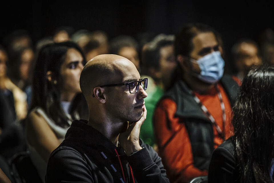 Montreal tech vent audience member concentrating