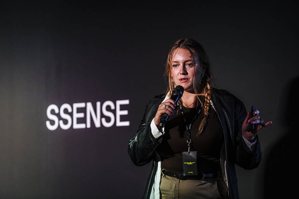 Event speaker onstage, Montreal tech event photography