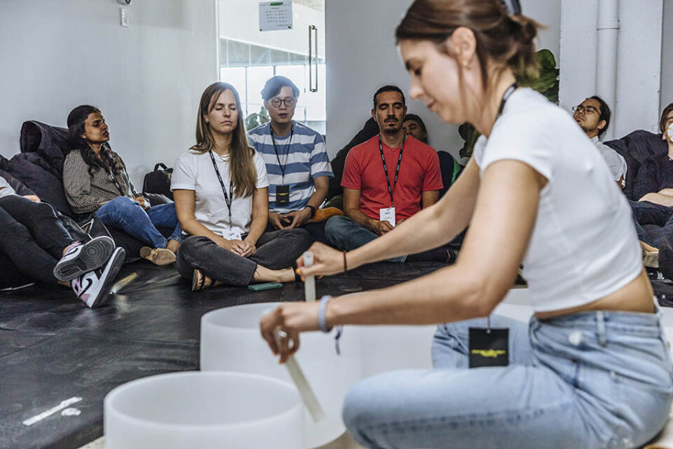Montreal tech event photographer shot of meditation session
