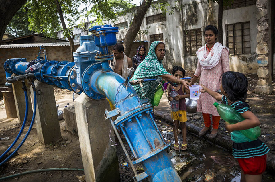 Water pipe, Dhaka
