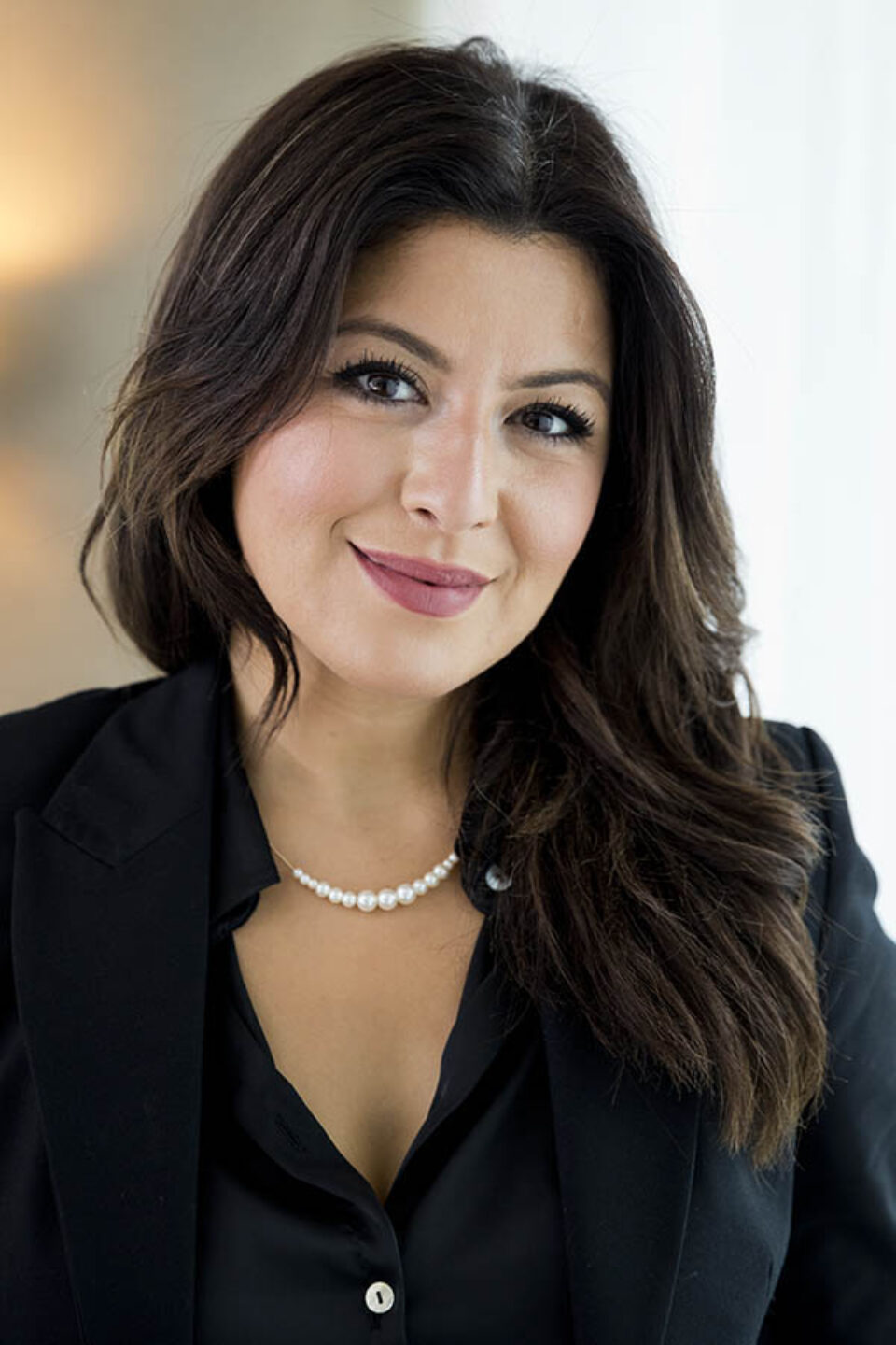 Portrait of real estate broker by Montreal headshot photographer