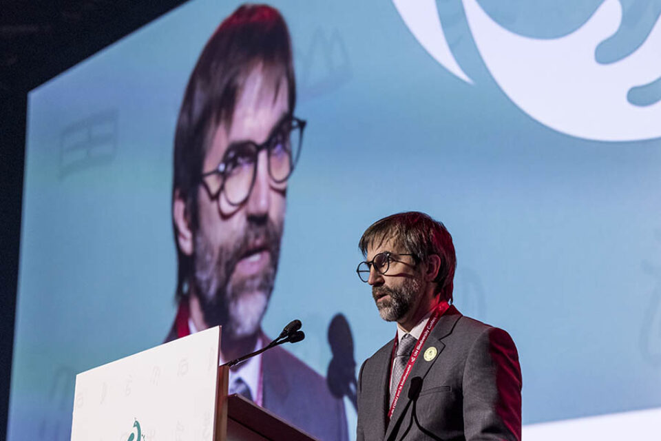 MP Steven Guilbault at COP15, by Montreal event photographer