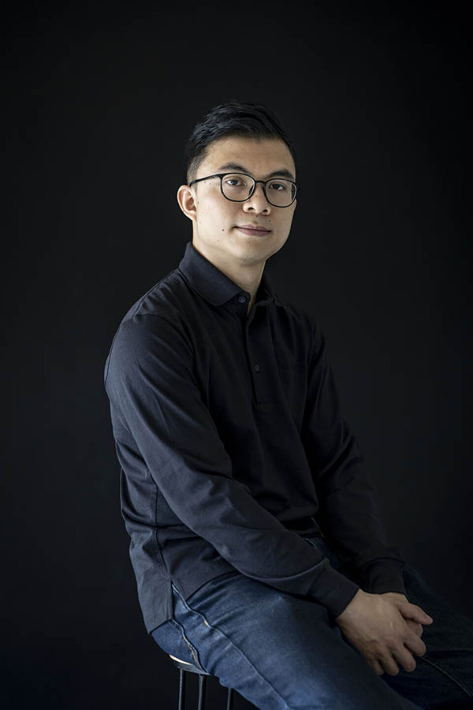 Headshot of AI researcher by professional Montreal headshot photographer