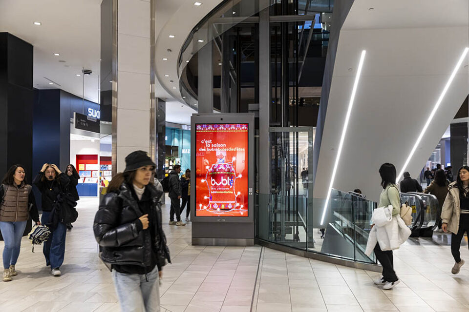 Bubly Christmas advertising in Montreal Eaton Centre, Montreal event photography