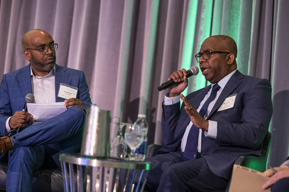 Onstage panel discussion, Montreal event photographer