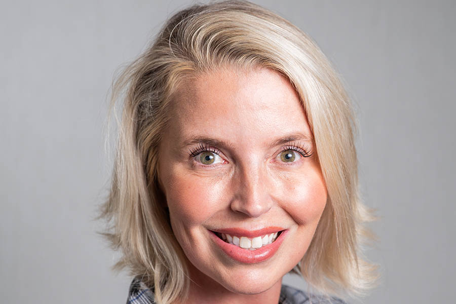 Business portrait by Montreal headshot photographer