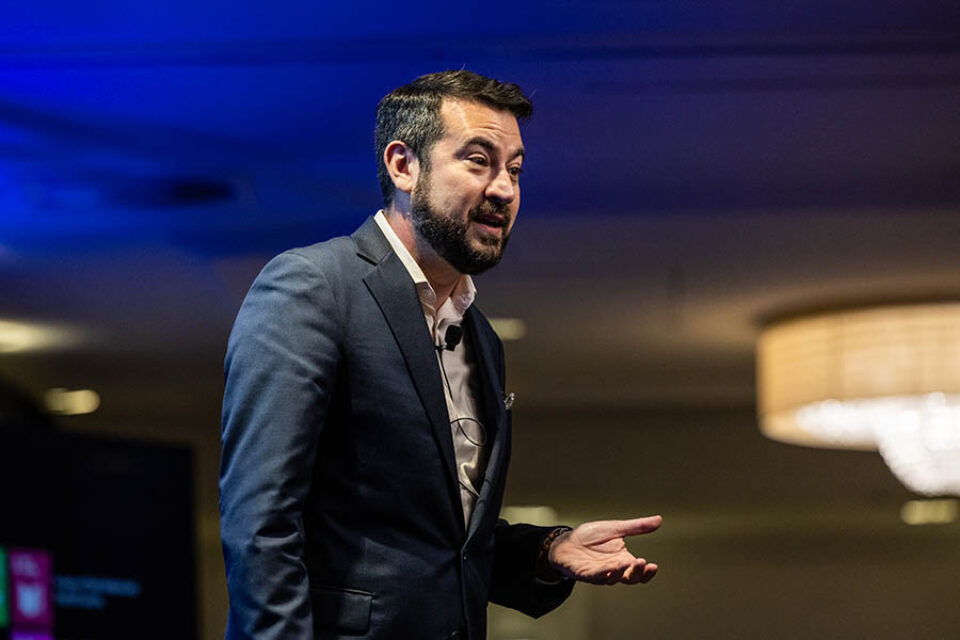 Corporate event presenter, Montreal