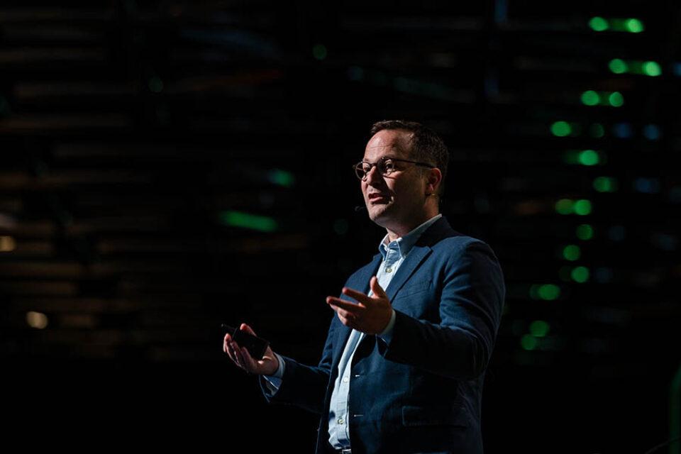 Montreal event photography, keynote speaker