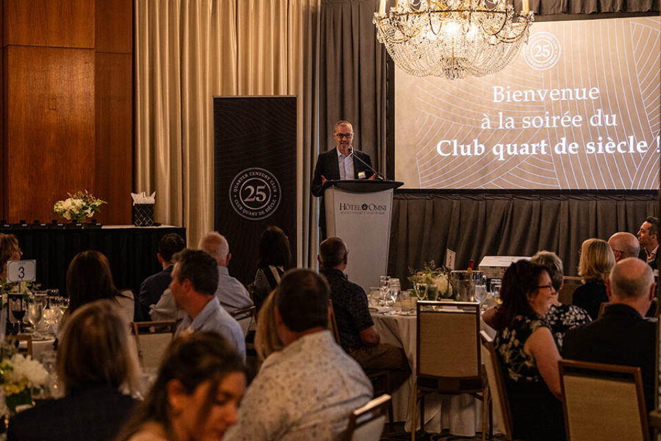 Event presenter, Montreal business celebration photography