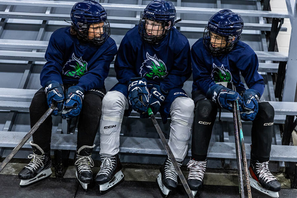 Montreal college sports photography - Hockey teammates