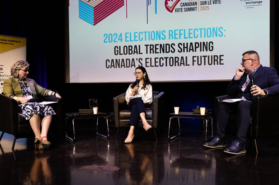 Canadian Vote Summit panel discussion by Montreal summit photographer