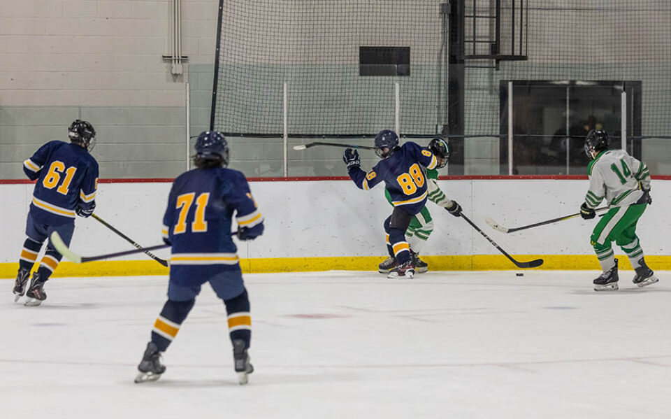 Hockey game in Dorval shot by Montreal college sports photographer