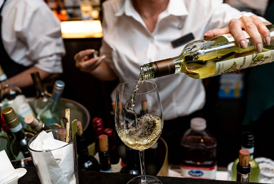 Wine served at corporate event in Laval